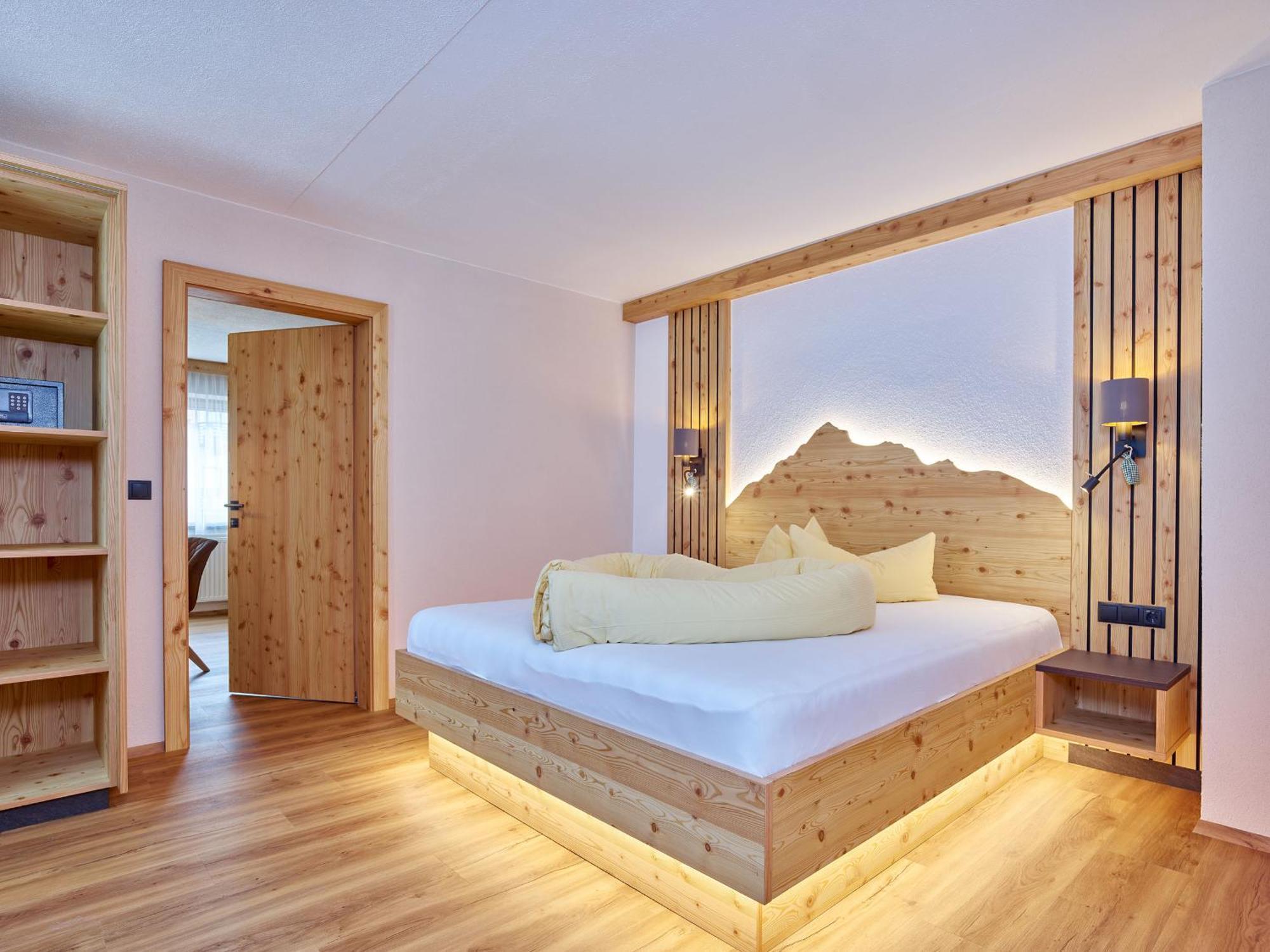 Hotel Alt Vent Tyrol Buitenkant foto