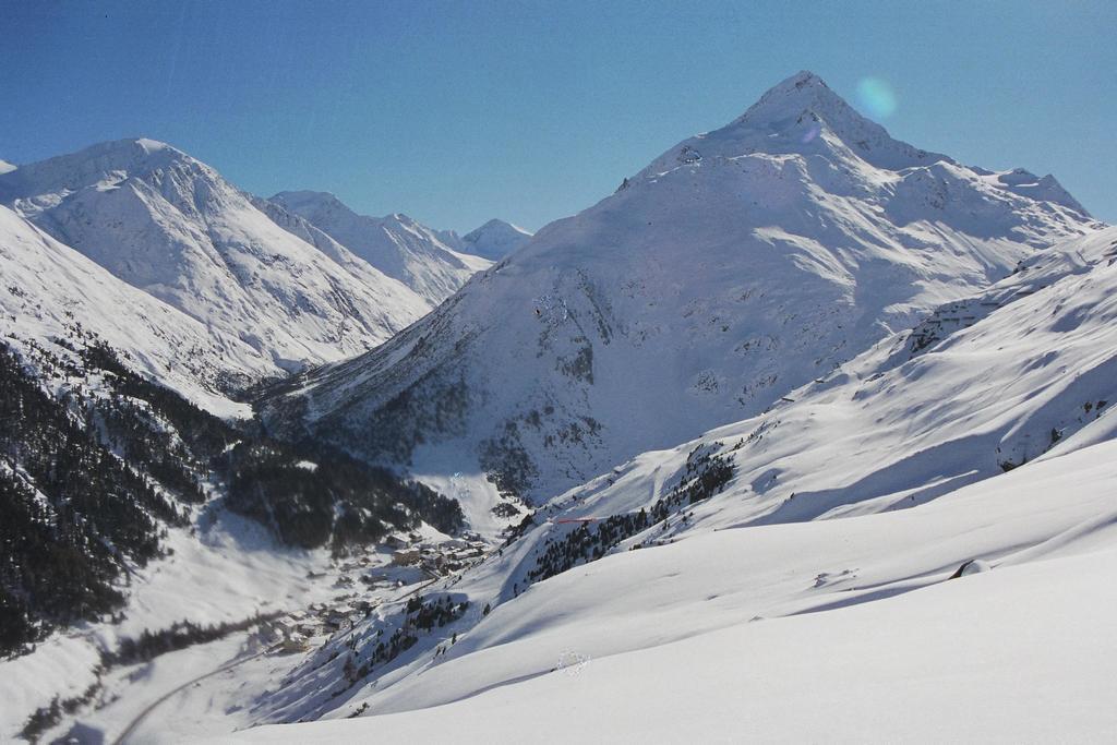 Hotel Alt Vent Tyrol Buitenkant foto