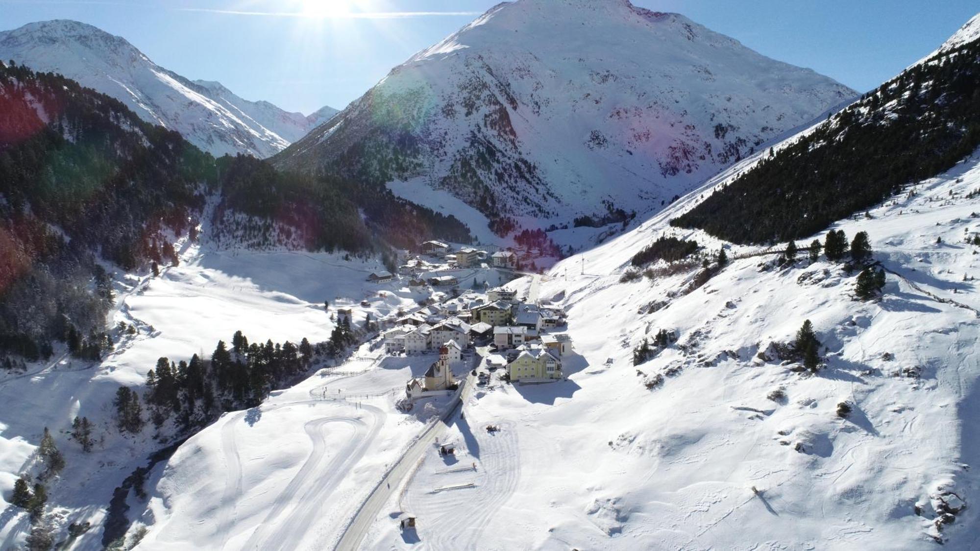Hotel Alt Vent Tyrol Buitenkant foto